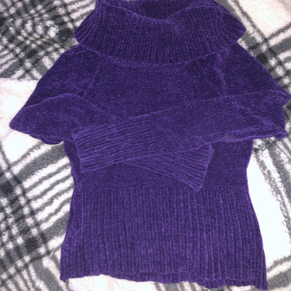 Purple Suzy shier turtle neck - Picture 1 of 4